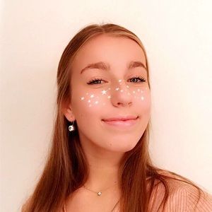 Meet your Posher, Ava